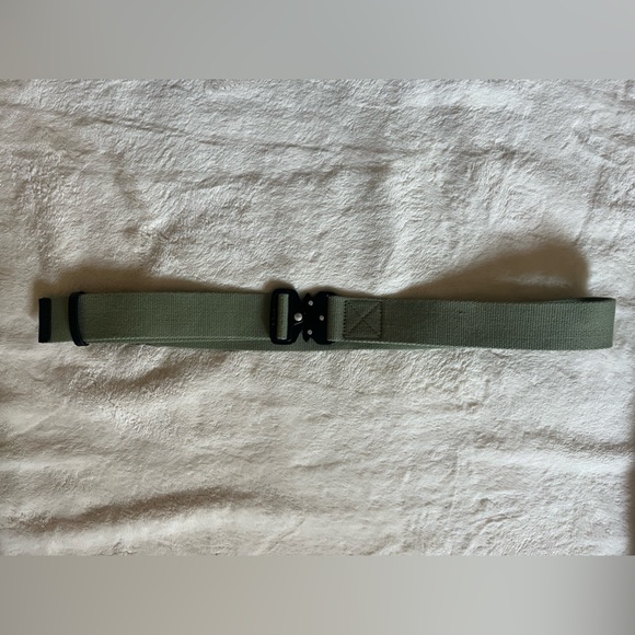 Green Tactical Belt with Black Buckle - Picture 1 of 2